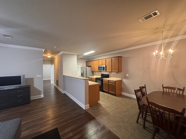 Photo - 900 Dean Lee Dr