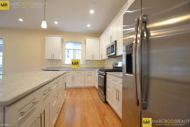 Building Photo - 7B Sparhawk St Unit 1 Rental