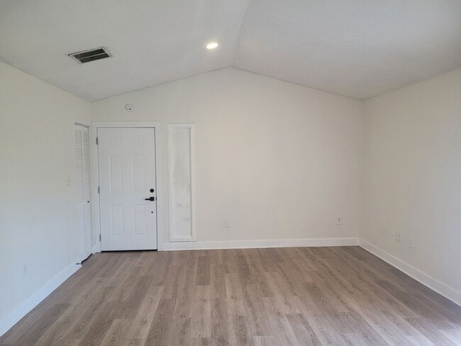 Photo - 1236 Dovehill Dr Unit 1248
