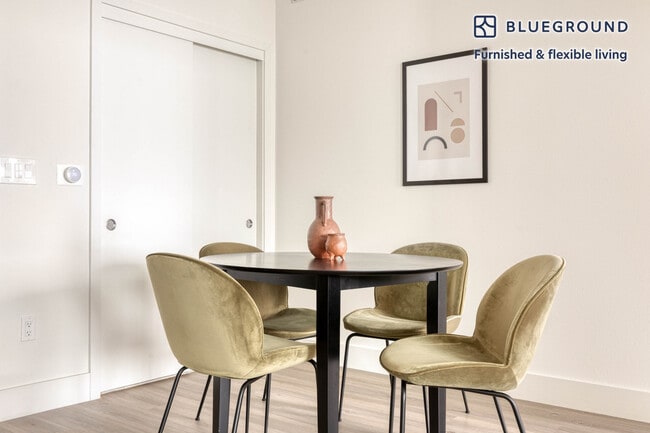 Photo - 11023 McCormick St Unidad FL4-ID971