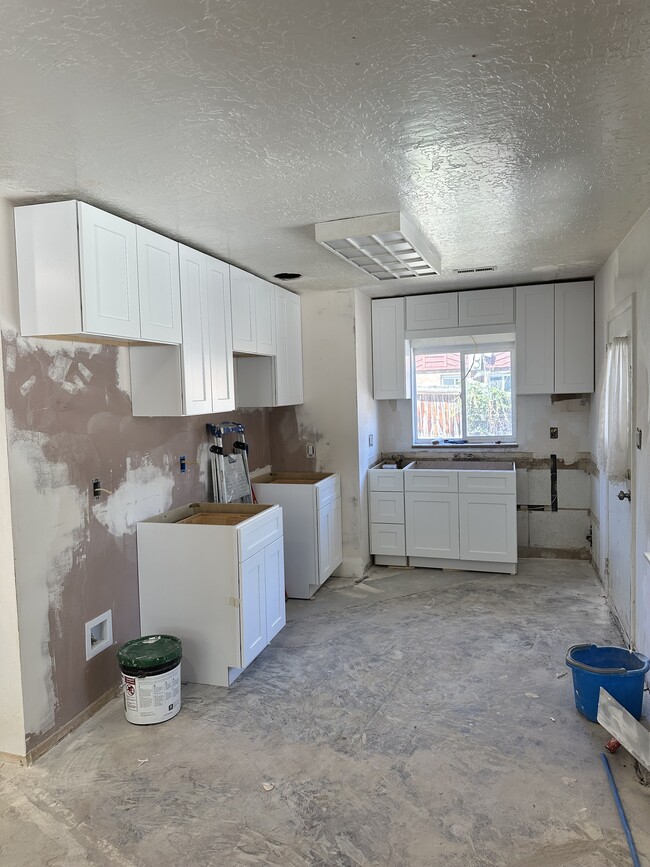 Building Photo - 3979 S 500 E Rental
