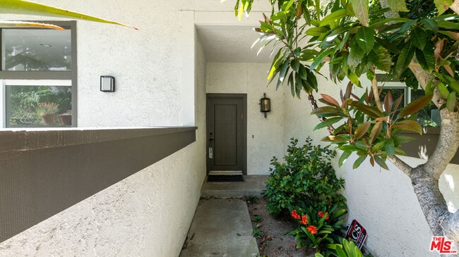 Photo - 1666 Palisades Dr