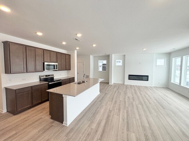 Photo - 1159 149th St W