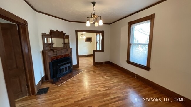 Photo - 418 E Dale St