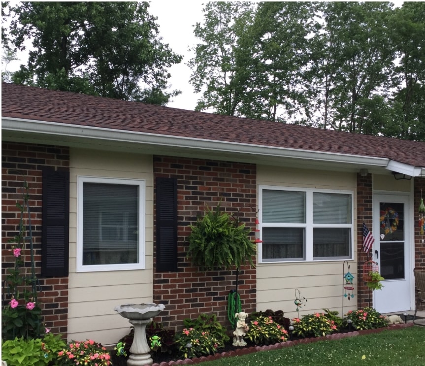 Primary Photo - Golden Oaks Village