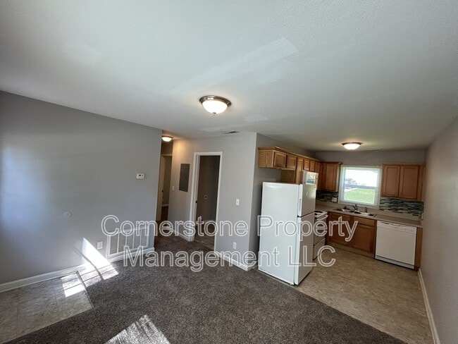 Photo - 8345 Center Dr
