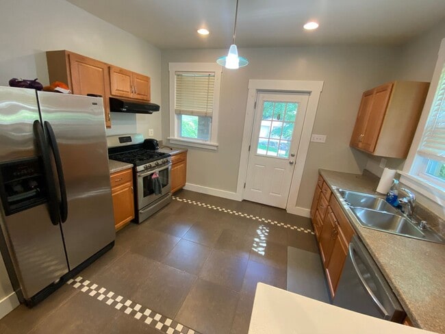 Photo - 230 Ridge Ave Unit 230 Ridge Ave Apt 1
