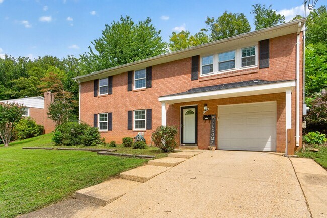 Photo - 4725 Springbrook Dr