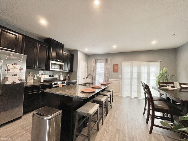 Photo - 3 br, 2.5 bath Townhome - 14503 Hunts Farm...