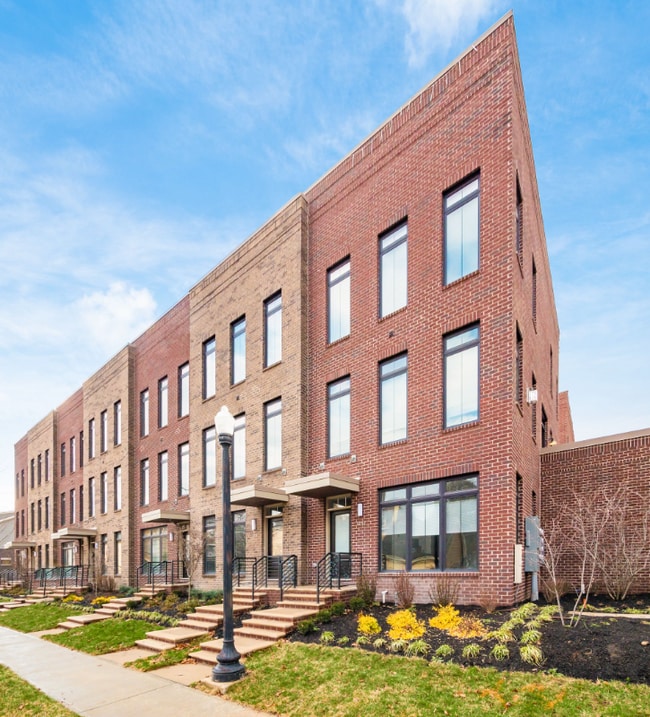 Photo - 1253 Perry St