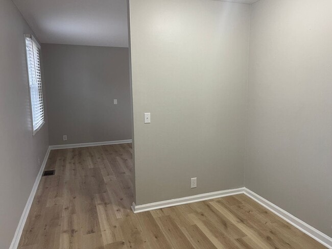 Photo - 2 bd 1 ba duplex in a Great Location