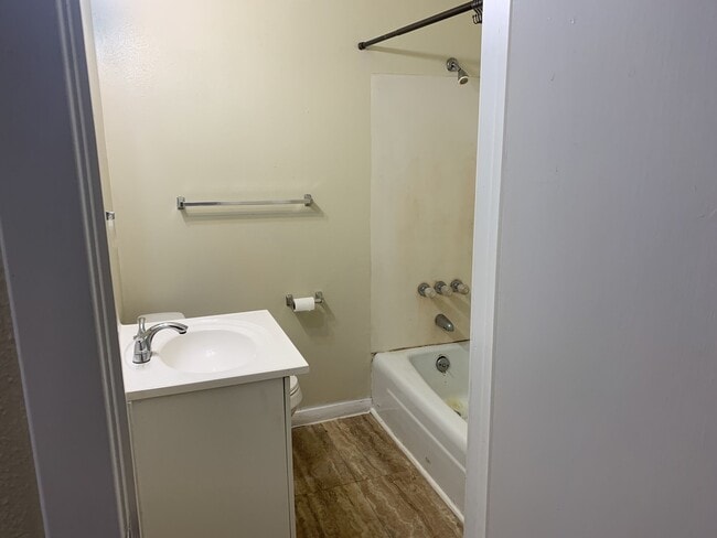 Photo - 524 23rd St Unit 524 23rd 4