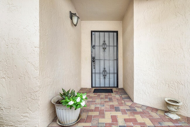 Photo - 6100 Manchester Ln