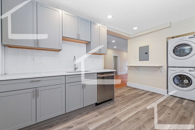 Pets Friendly, In-Unit Washer and Dryer, O... - Pets Friendly, In- Condo Unit Washer and Dryer, O...