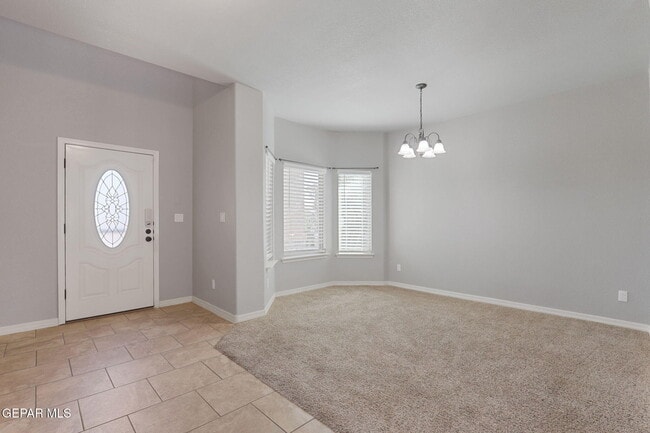 Photo - 363 Duskwood St