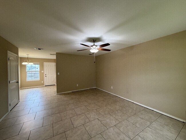 Photo - 1221 Kirby St