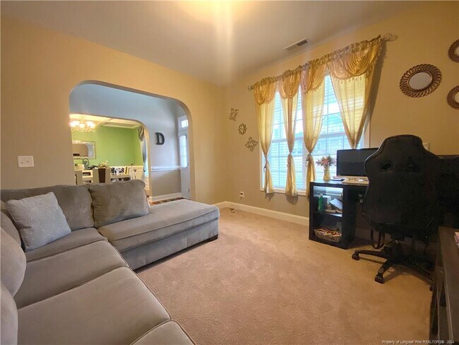 Photo - 28 Torrington Ridge