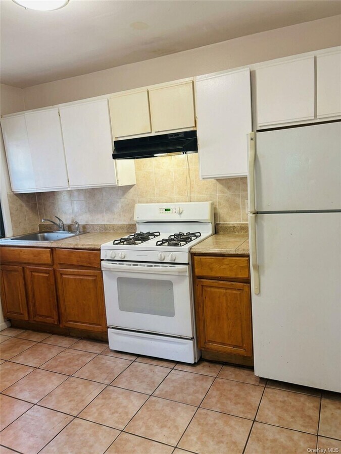 Photo - 115-42 126th St