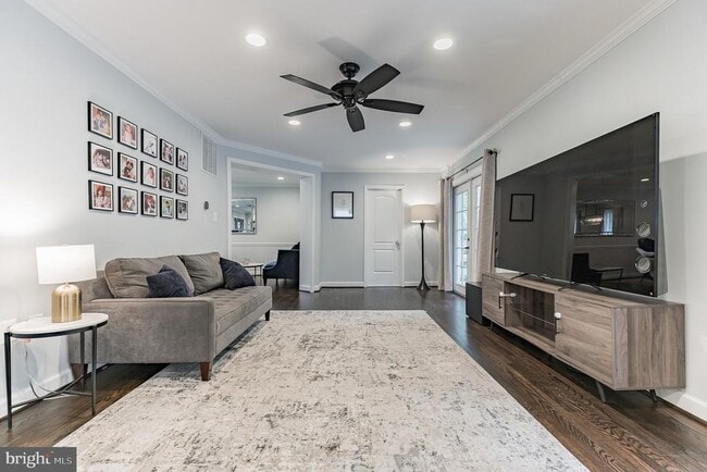Photo - 9911 Barnsbury Ct