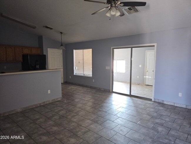 Photo - 9033 W Oneida Dr