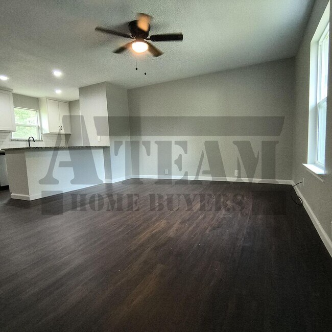 Photo - Beautiful 2 Bedroom 1 Bathroom for rent in Kaufman!