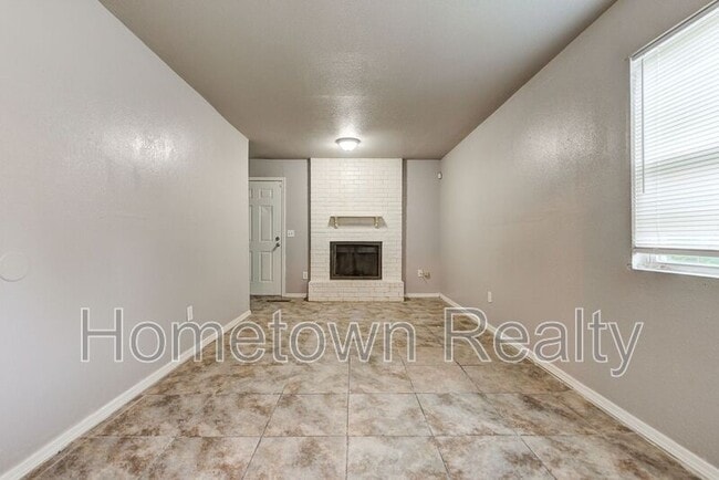 Photo - 312 NW 118th St