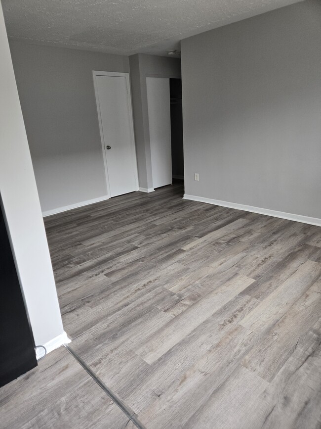 Comfortable 1-Bedroom Apartment – Heat & Hot Water Included! *PET Friendly* - Comfortable 1-Bedroom Apartment – Heat & Hot Water Included! *PET Friendly* Unit 0002