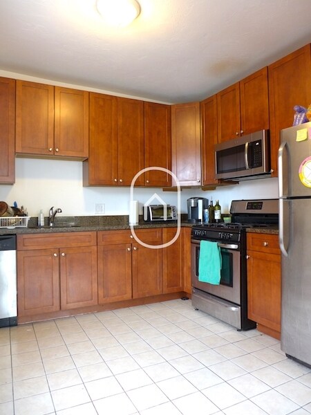 Photo - 870 Huntington Ave