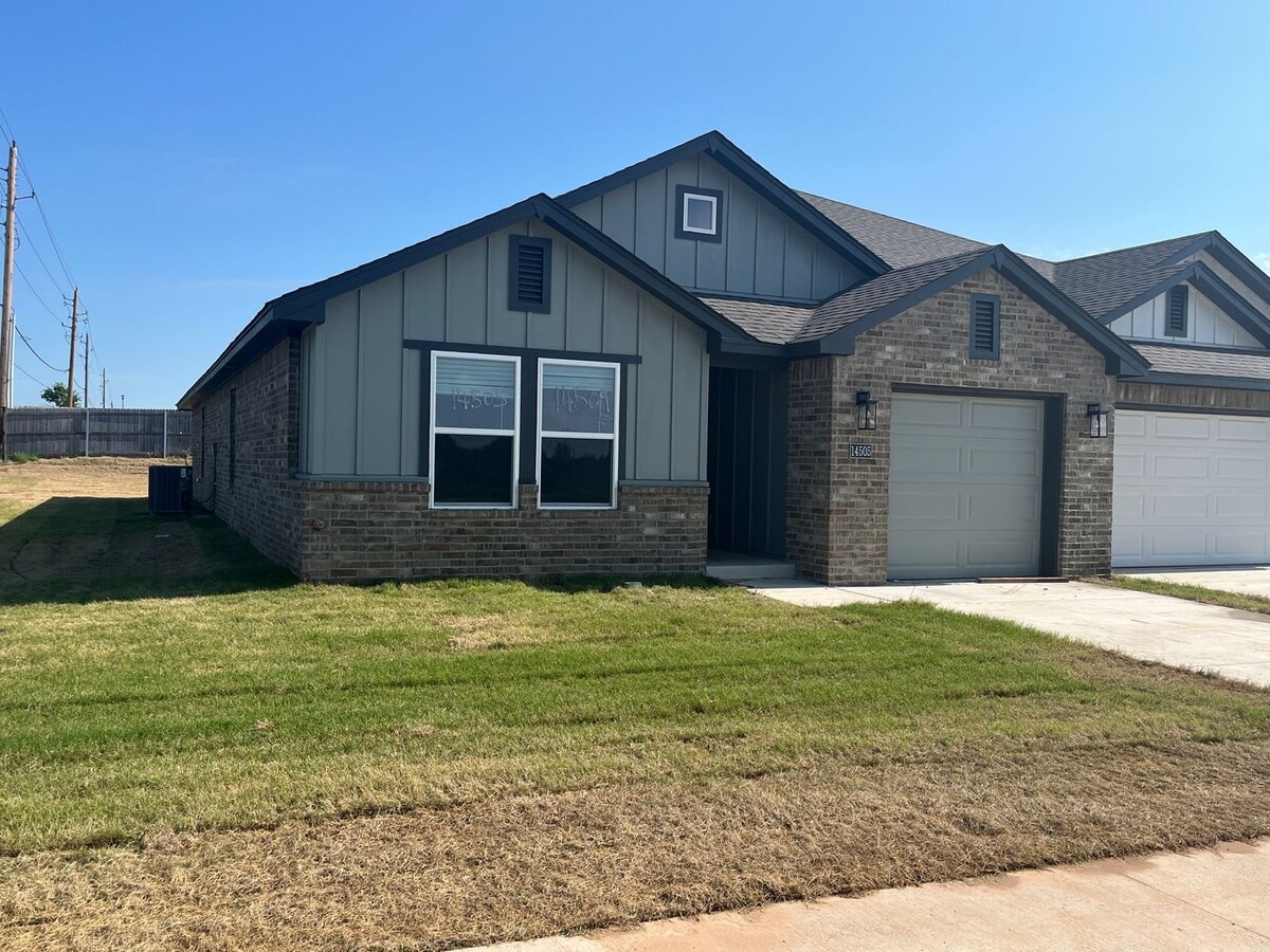 BRAND NEW DUPLEX! - BRAND NEW DUPLEX! House