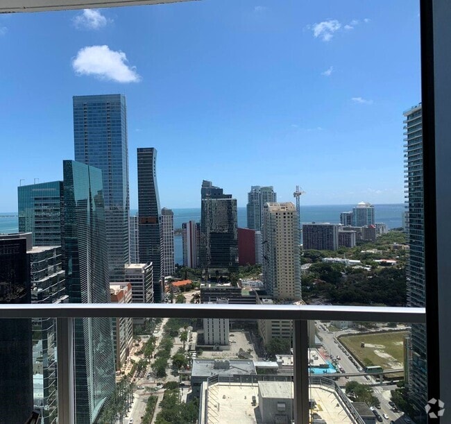 Building Photo - 1060 Brickell Ave Unit # Rental