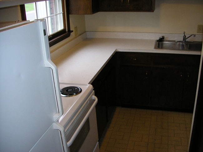 Grove Manor Apartments