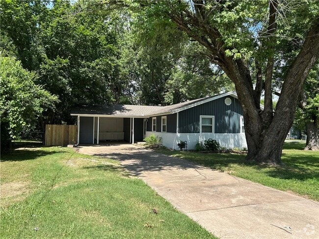 Building Photo - 1237 N Vista Pl Rental