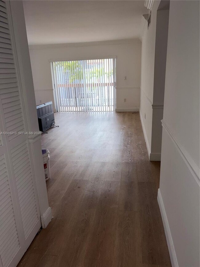 Building Photo - 401 NW 72nd Ave Unit 209-D