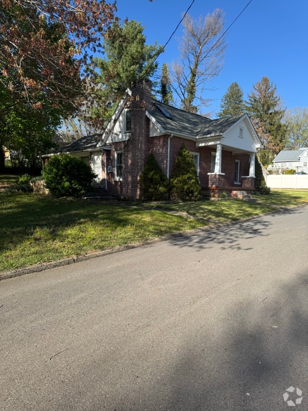 Building Photo - 73 Stamey St Rental