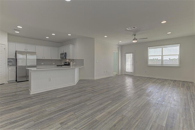 Photo - 301 Tequilana Pass