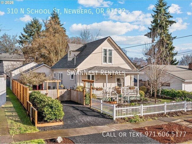 Building Photo - 310 N School St