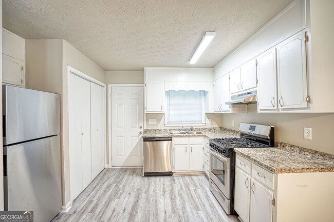 Photo - 1516 Pine Cone Ln NW