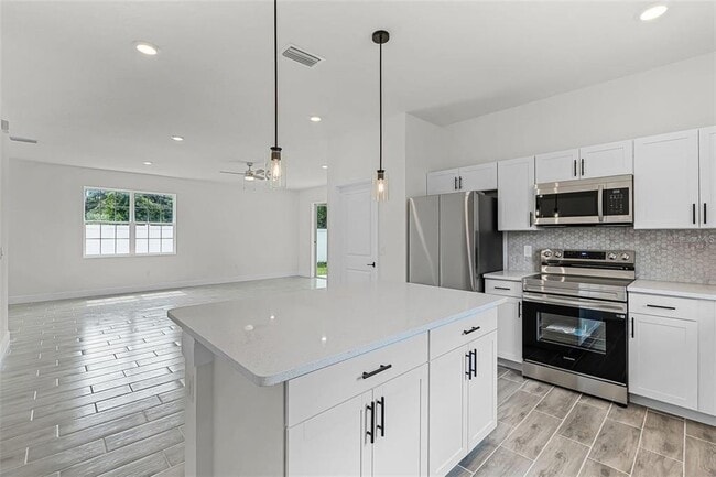 Photo - 2211 Simmons Ave