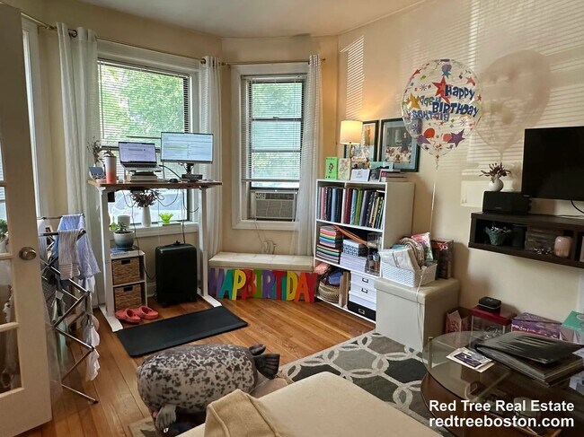11 Peterborough St Unit 6
