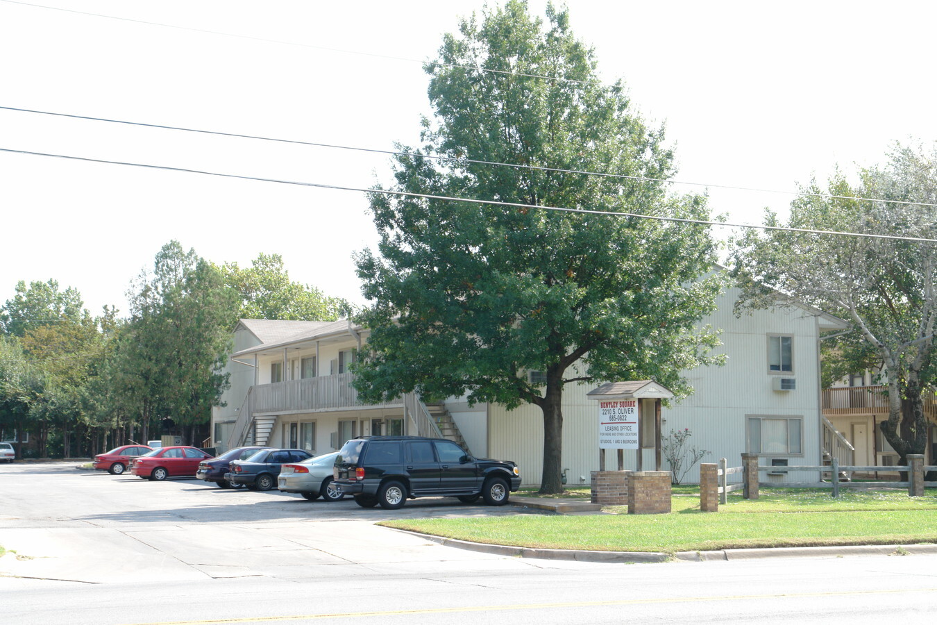 Bentley Square Apartments - Bentley Square Apartments