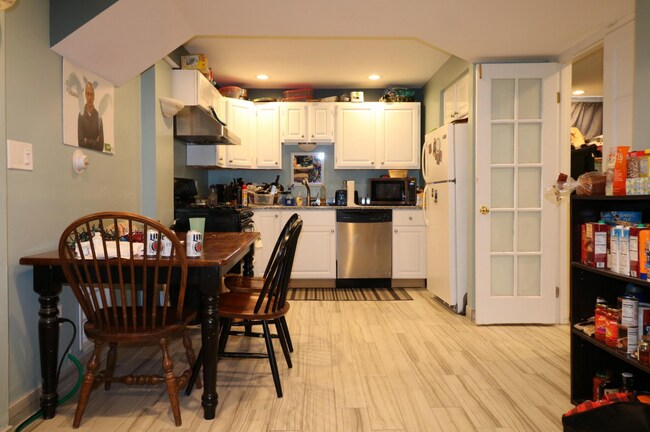 Building Photo - 11 Orkney Rd Unit 3 Rental