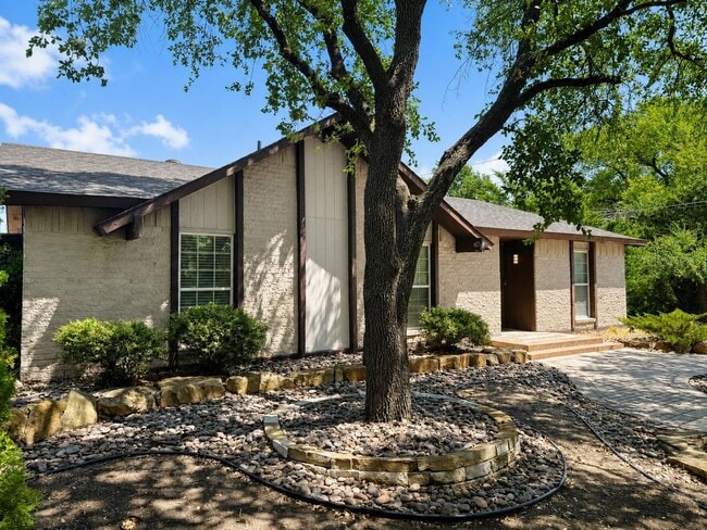 Photo - 11067 Wallbrook Dr