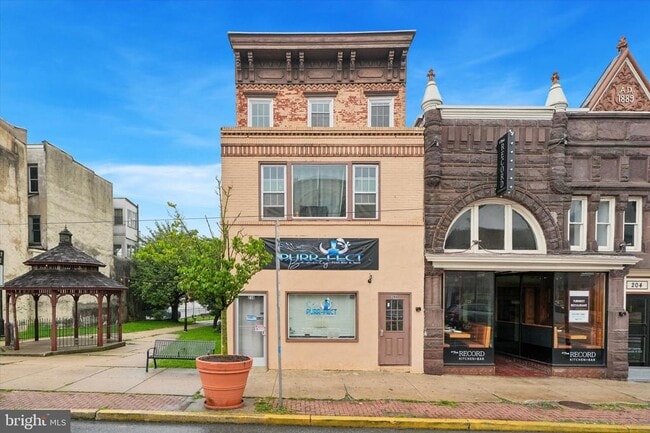 Building Photo - 208 Lincoln Hwy E Unit 2