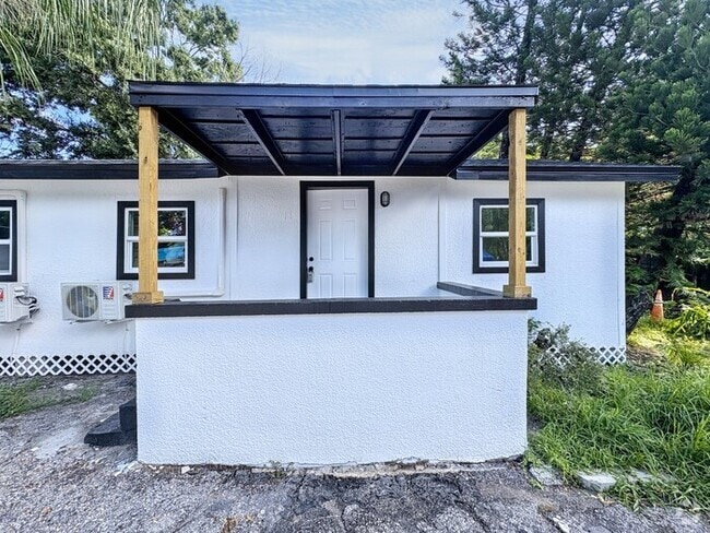 Building Photo - 4605 N Hubert Ave Unit 13 Rental