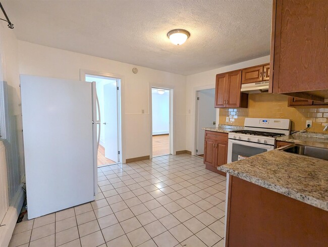 Photo - 322 Lowell St Unit 1