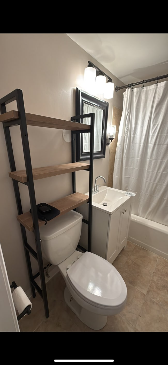 Photo - 425 Ferris St Unit A