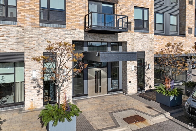 Entrance - Residences at 1700