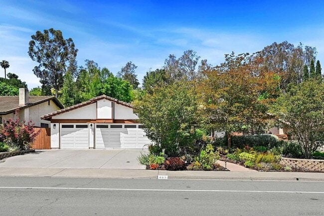 Building Photo - 462 Dewane Dr
