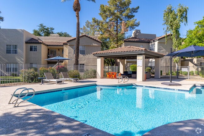 Building Photo - The Palms Rental