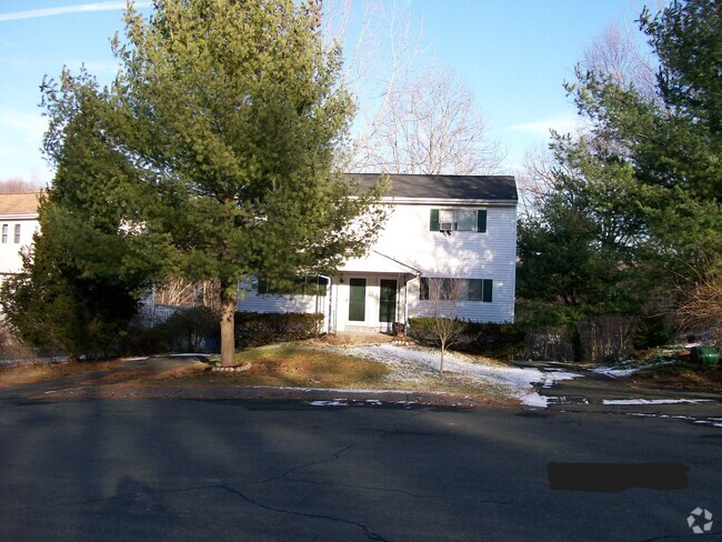 Building Photo - 64 Knollwood Dr Unit 64 Knollwood Drive Rental